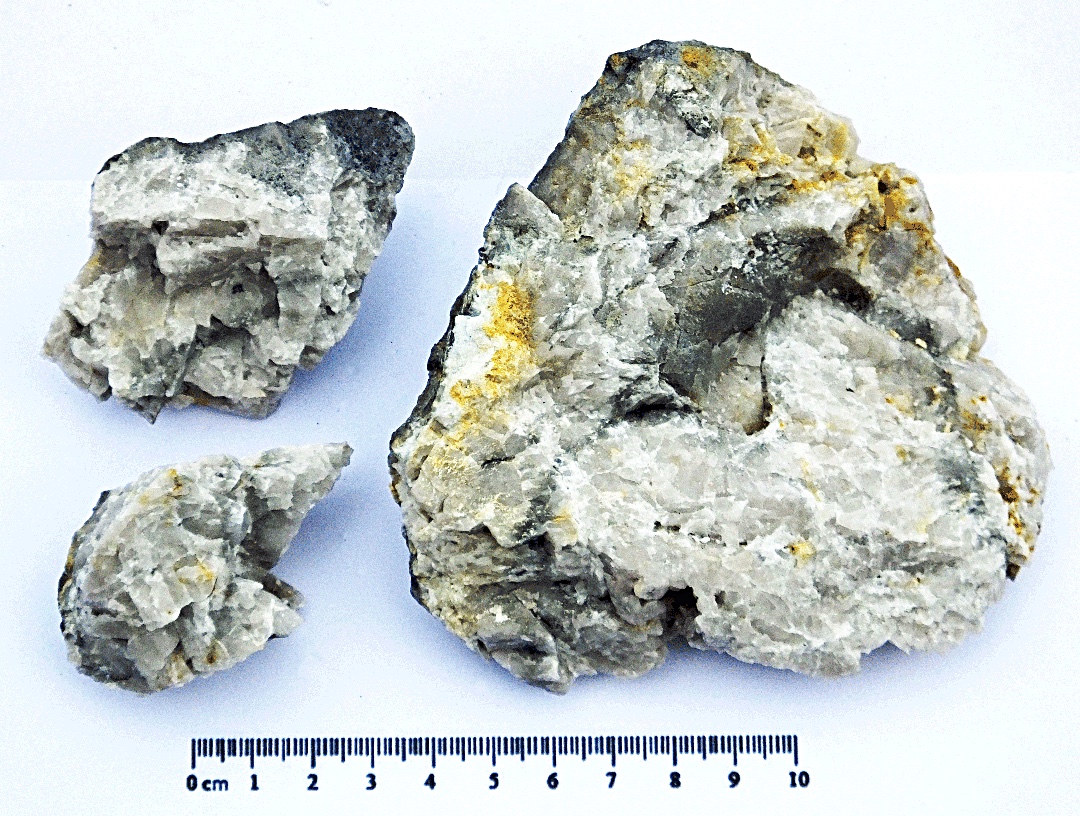 Quartz, Unclassified, Pencurig mine.  (CWO)