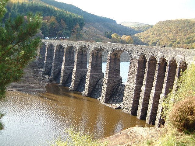 Caban_Coch-_Elan_Valley-2
