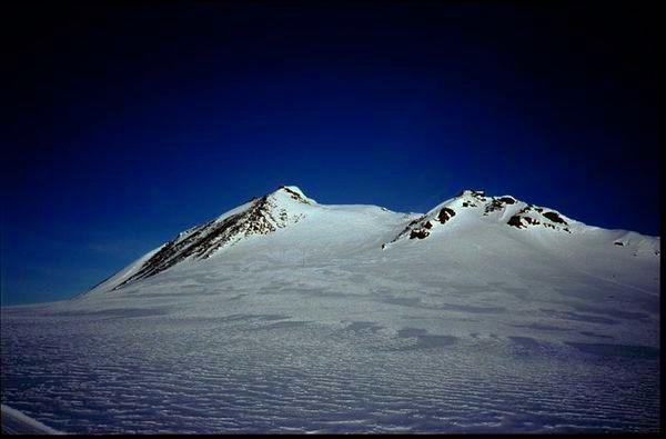 800px-Brennecke_Nunataks-_Antarctica