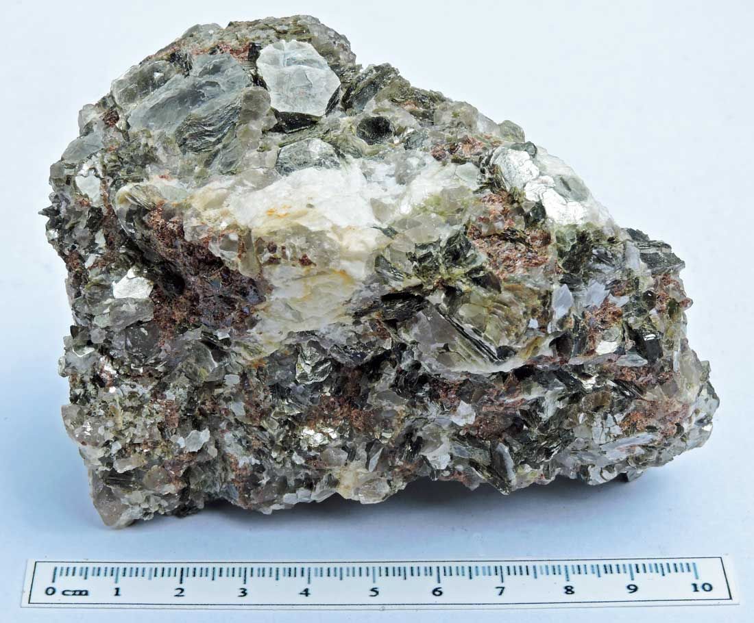 Garnet with Muscovite mica, Evje.