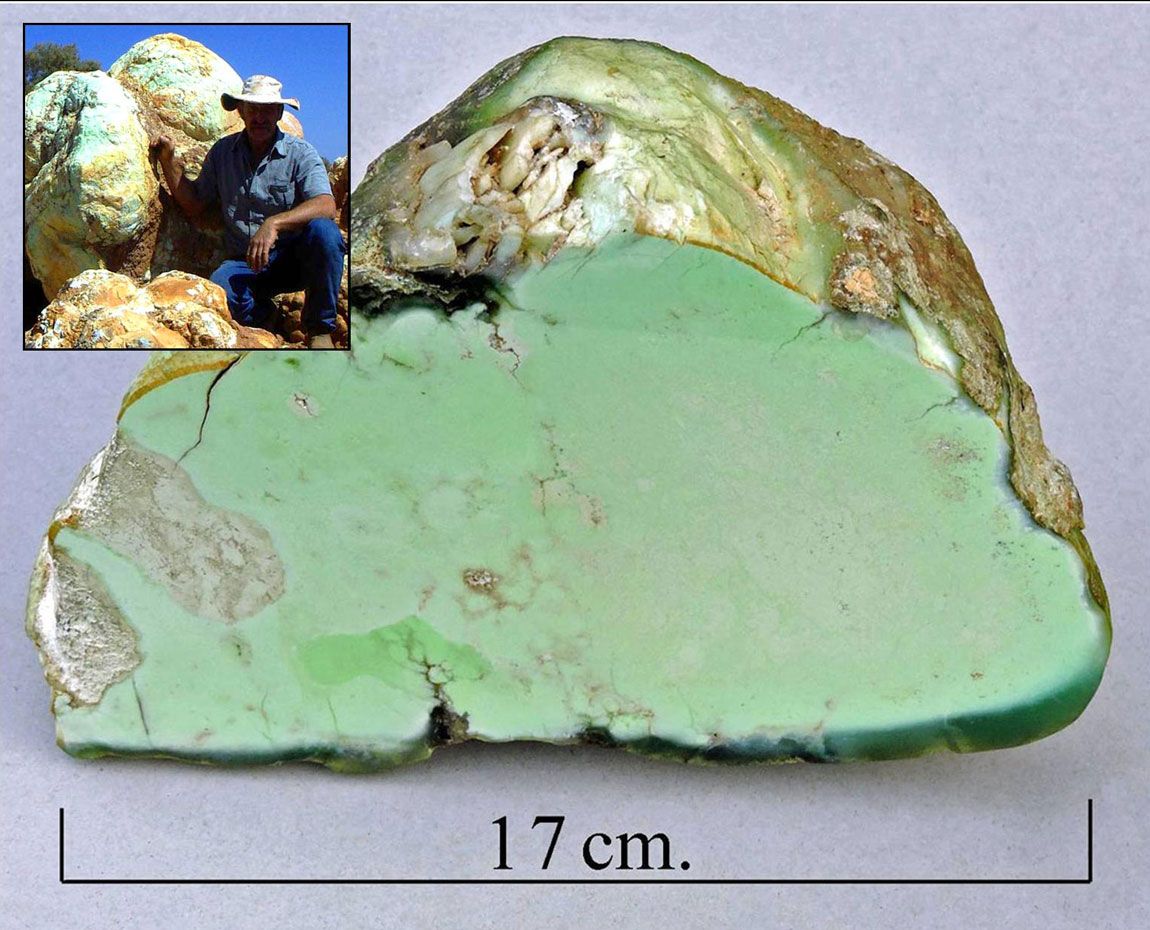 Magnesite (Citron chrysoprase). Australia.
