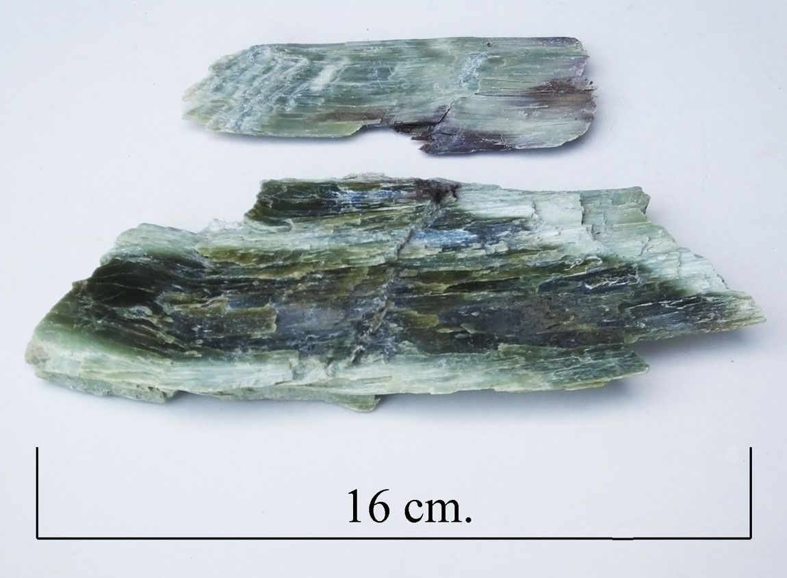 Picrolite, serpentine var.