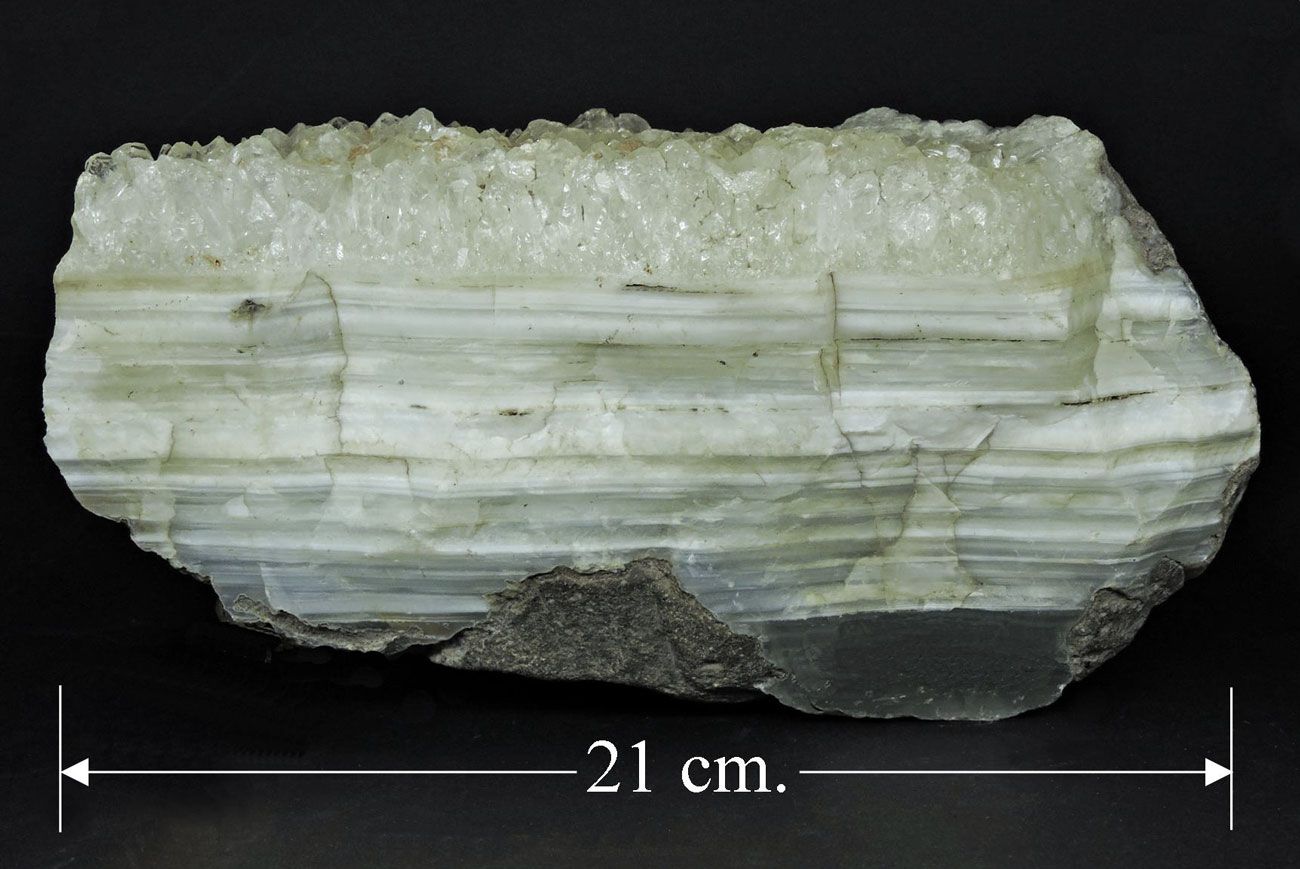 Chalcedony, erratic.