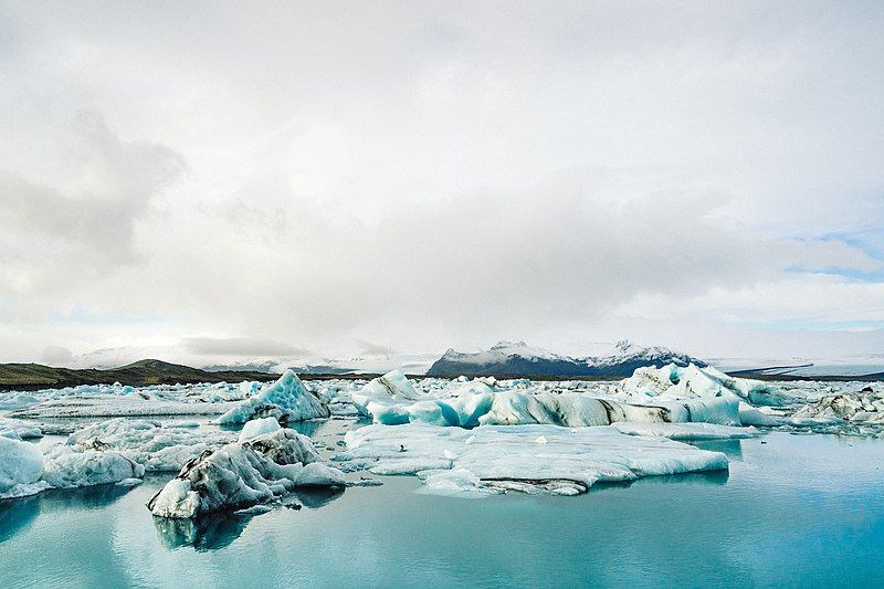 iceland-Vatnajo-kull_Glacier-Iceland-Unsplash-