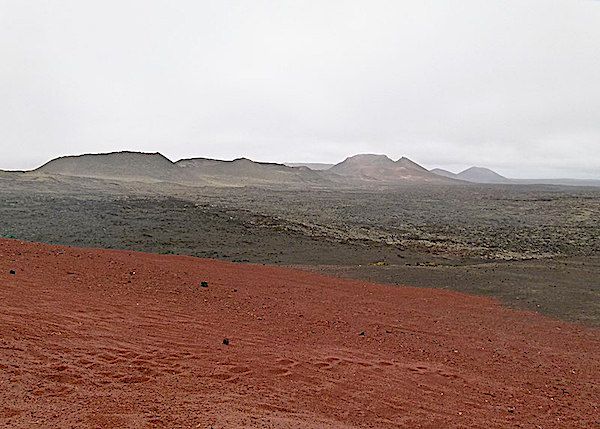 Montanas_del_Fuego_-Timanfaya_national_park_on_a_foggy_rainy_day-Lanzarote-_03