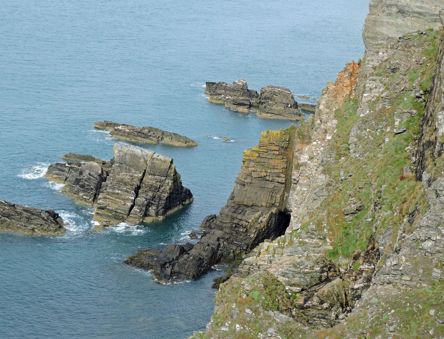Columnar Jointing in a dyke South Stack