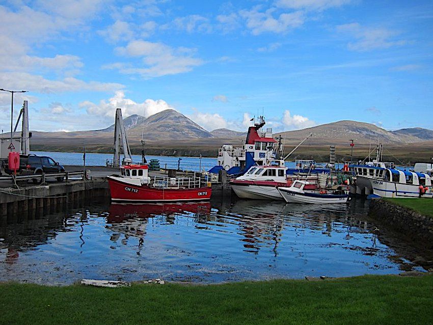 geoff-steel-Jura-seen-from-Port-Askaig